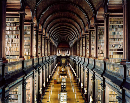 biblioteca-6-trinity-college-library-aka-the-long-room-dublin-irlanda1