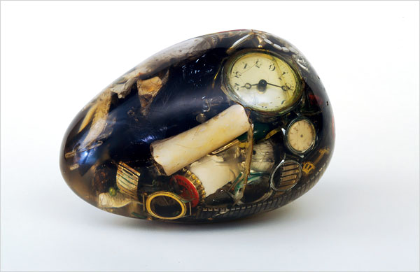 objetos-compactos-foto-natsuyki-nakanishimuseumn-of-modern-art-the-new-yor-times