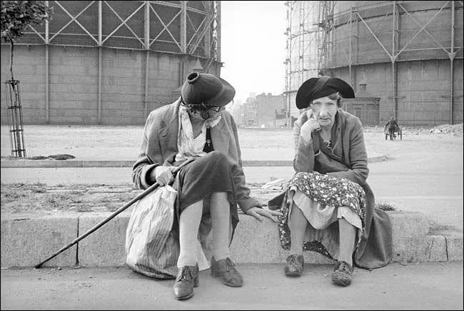 levitt-l-del-libro-here-and-there-the-new-york-times