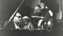 cafe central.-3,.Mohammad, Montoliú Van de Geyn