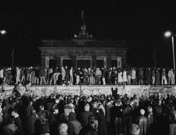 MURO.-AA.-9 noviembre 1989.-elmundo.es