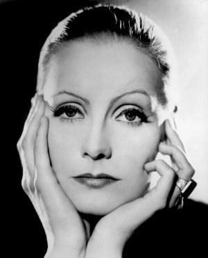 GRETA GARBO.-DD.-