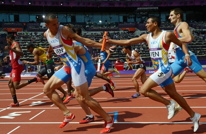 olimpiadas.-5ffr.-carreras de relevos.- olimpiadas 2012.-foto AFP