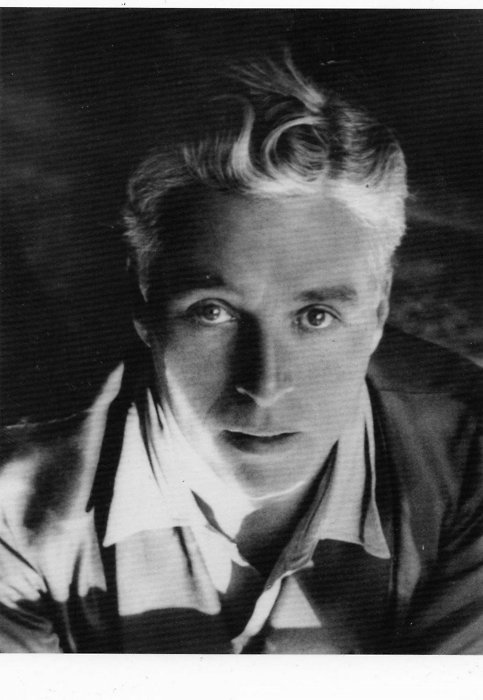 cine.-388.-Charlie Chaplin.- Foto Lee Miller