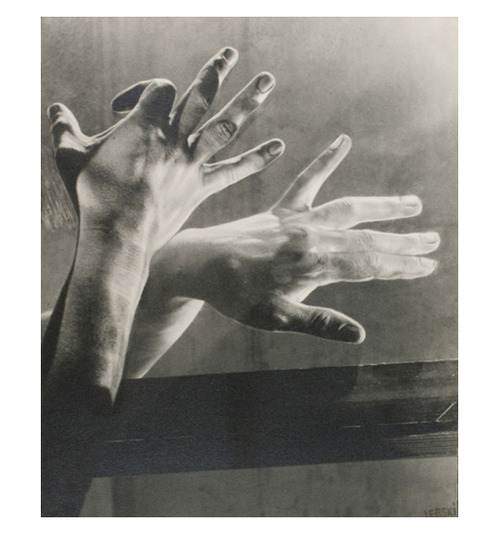 manos-ryyuu-helmar-lerski